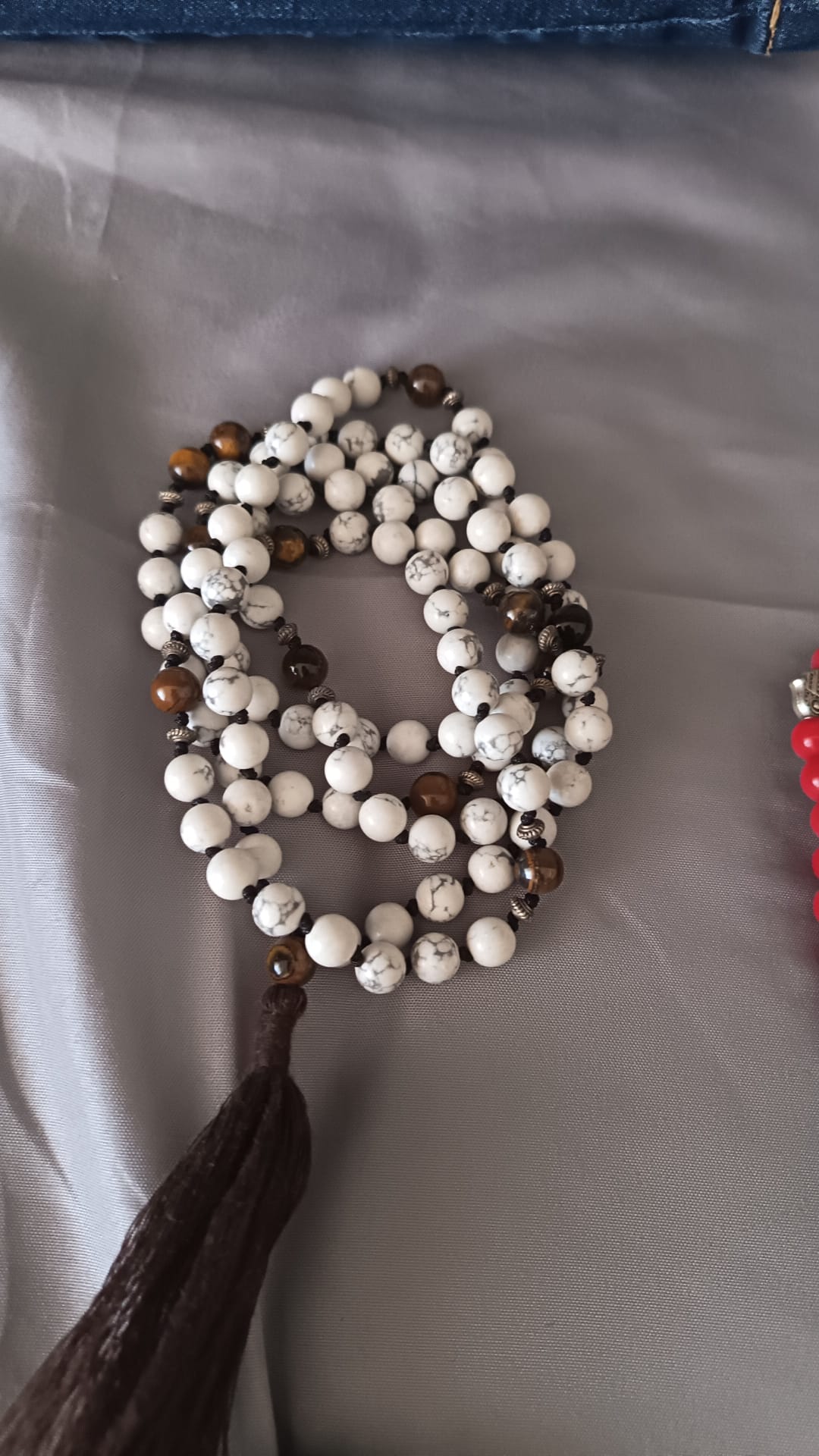 Japamala Howlite e Occhio di Tigre