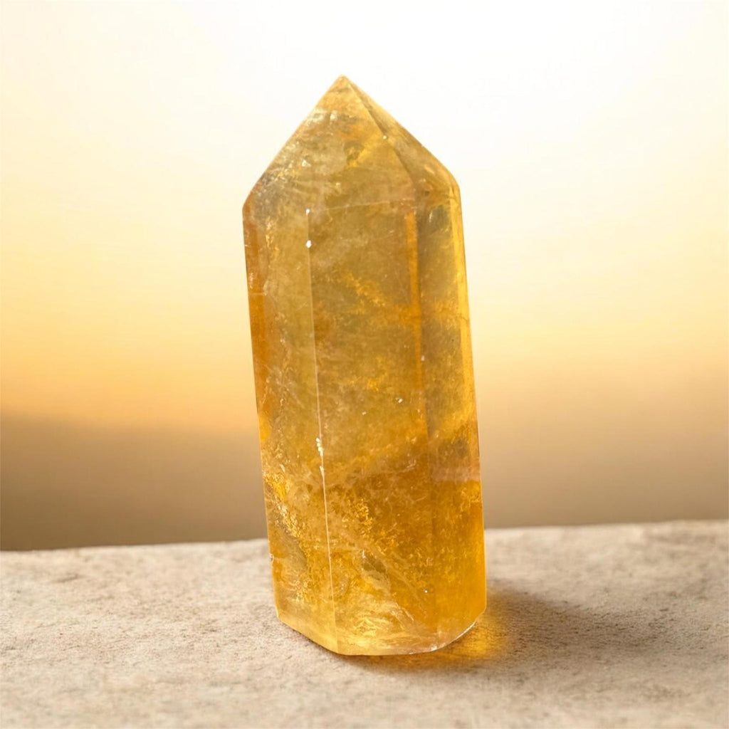 Obelisco punta calcite miele