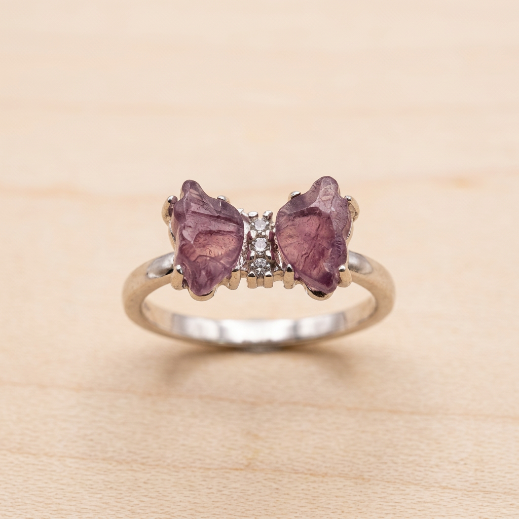 Farfalla in fluorite viola intenso