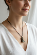 Collana Buddha Pirite indossata