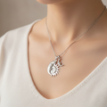 Collana Sole e Luna silver indossata al collo