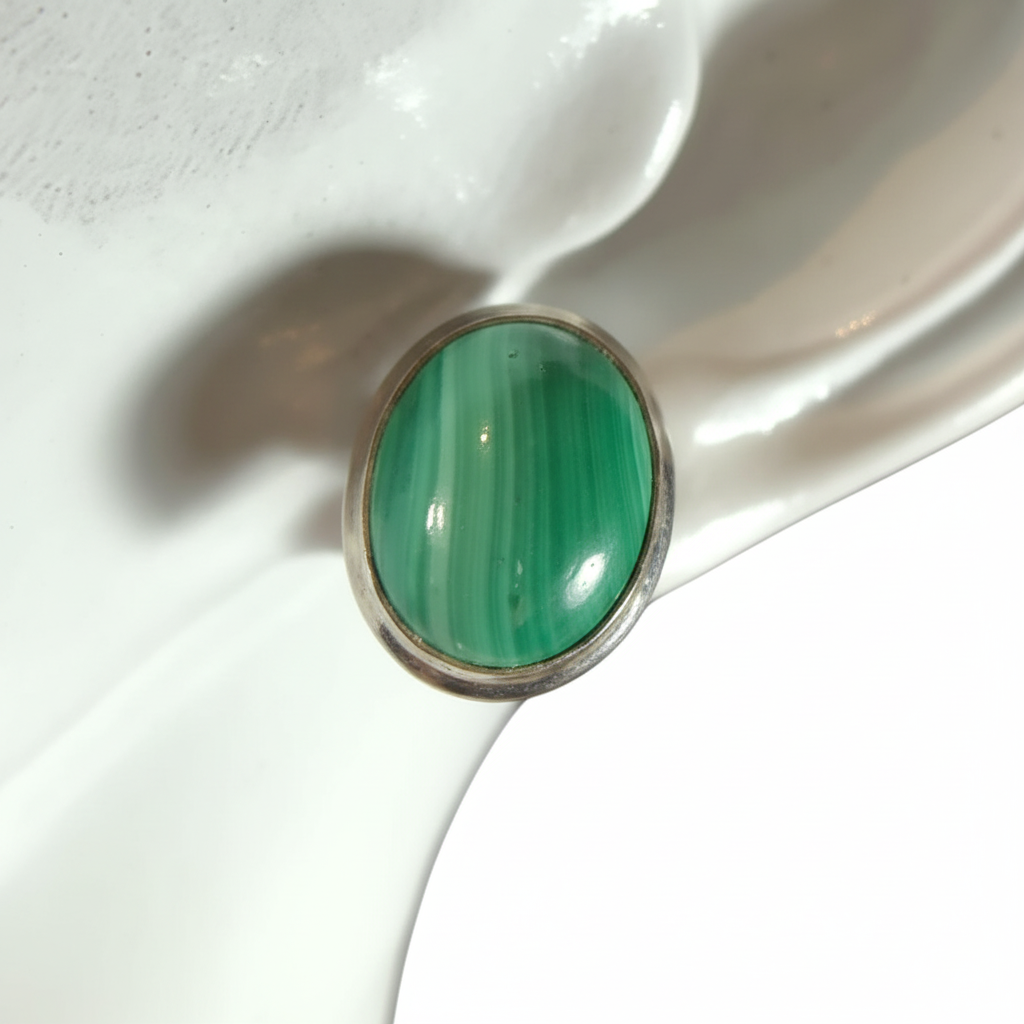 Orecchini a Lobo in Argento con Malachite Naturale