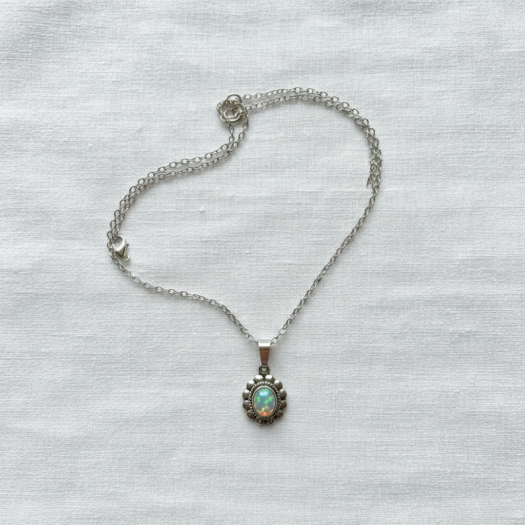 Collana con Ciondolo Vintage in Argento e Opale Arlecchino