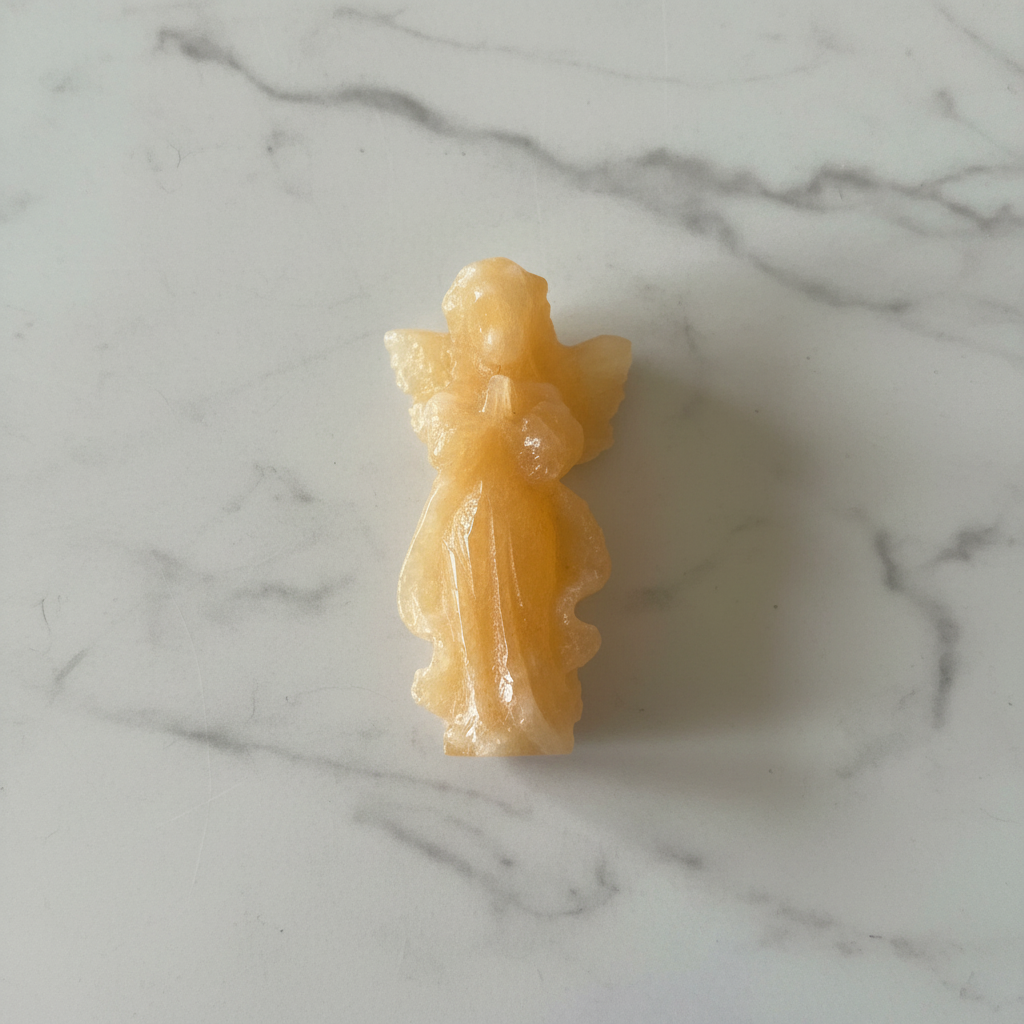 Angelo in preghiera calcite gialla 11x4 cm