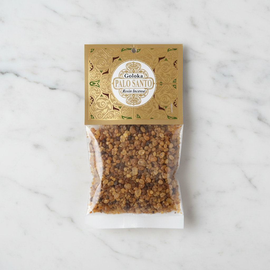 Resina palo santo Goloka - flatlay su marmo