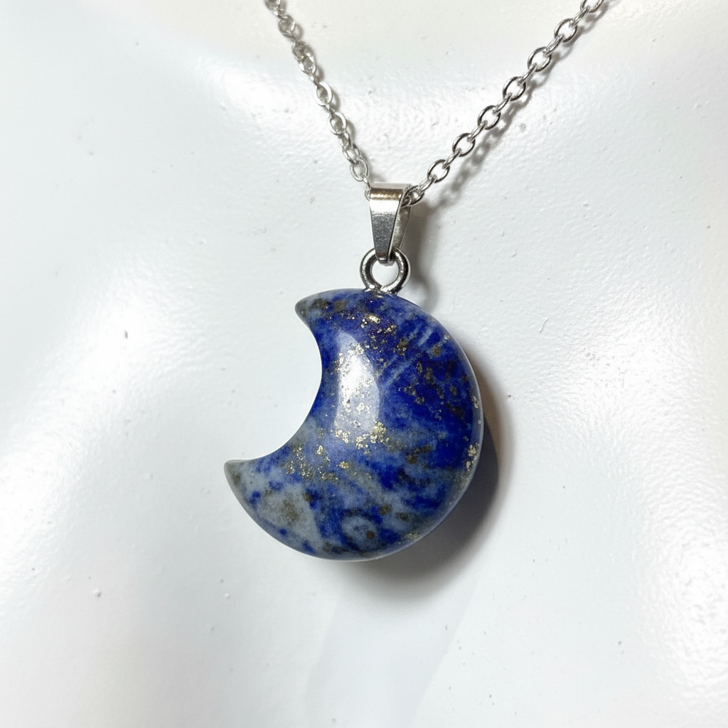 Collana Luna Lapislazzuli close-up pendente con pirite dorata