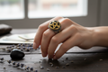 Anello Pentacolo Bicolore - Lifestyle