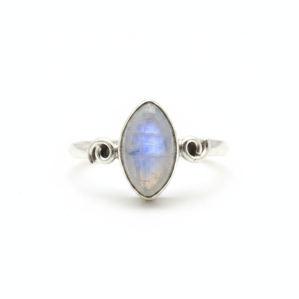Anello labradorite bianca argento macro close-up