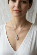 Collana Selenite indossata