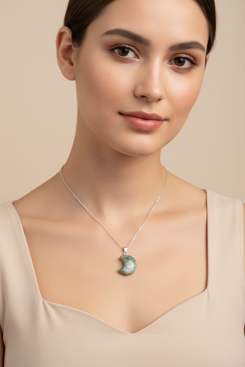 Collana Luna Agata Albero indossata
