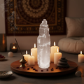 Cattedrale di selenite 15cm - lifestyle altare con candele