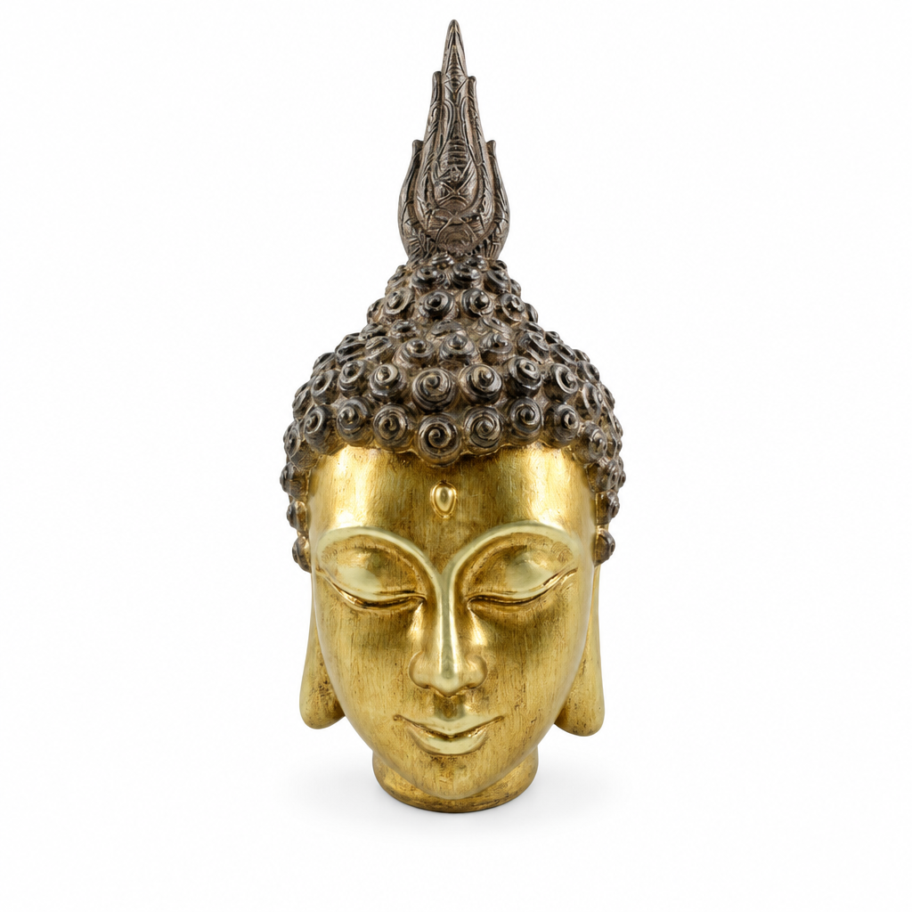 Testa di Buddha in resina su fondo bianco