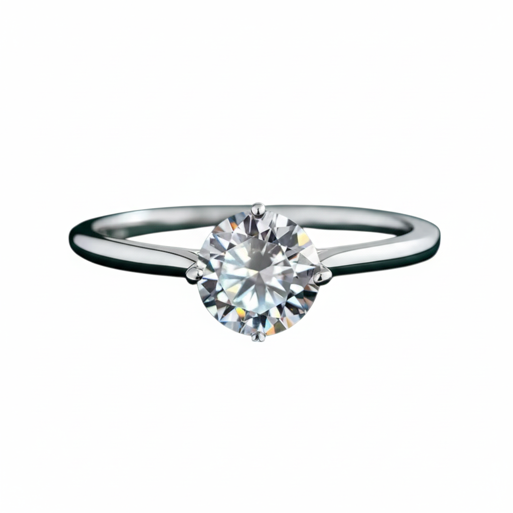 Anello Solitario in Argento con Moissanite - sfondo bianco