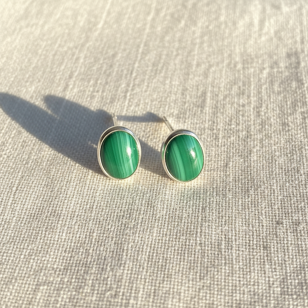 Orecchini a Lobo in Argento con Malachite Naturale