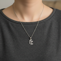 Collana luna e stella zirconi silver indossata al collo