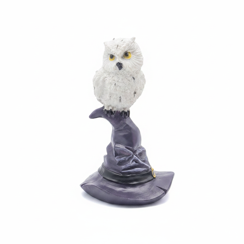 Gufo cappello viola sfondo bianco