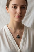 Collana Ossidiana Silver indossata