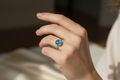 Anello apatite indossato - lifestyle shot