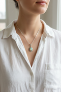 Collana con Ciondolo Vintage in Argento e Opale Arlecchino