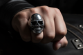 Anello Teschio - Lifestyle v2