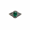 Anello Vintage in Argento con Malachite Naturale Ovale - sfondo bianco