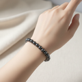 Bracciale Ematite 8mm - lifestyle indossato