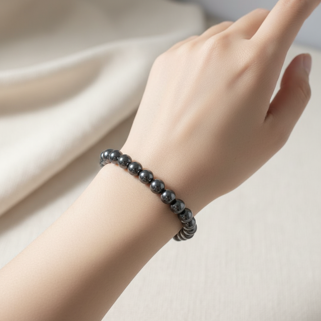 Bracciale Ematite 8mm - lifestyle indossato