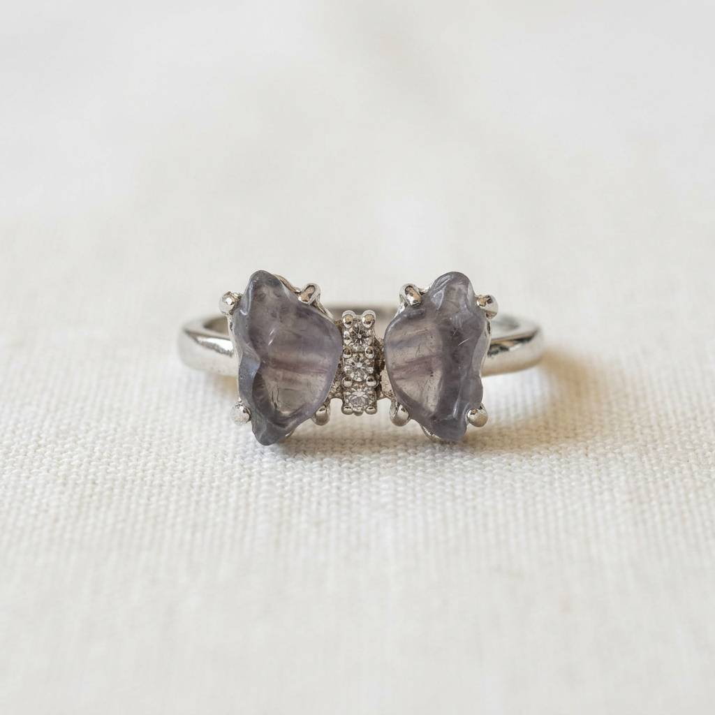 Anello farfalla 318 su lino avorio