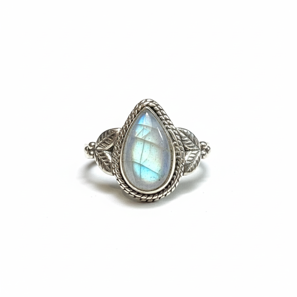 Anello Labradorite Bianca Rainbow - sfondo bianco