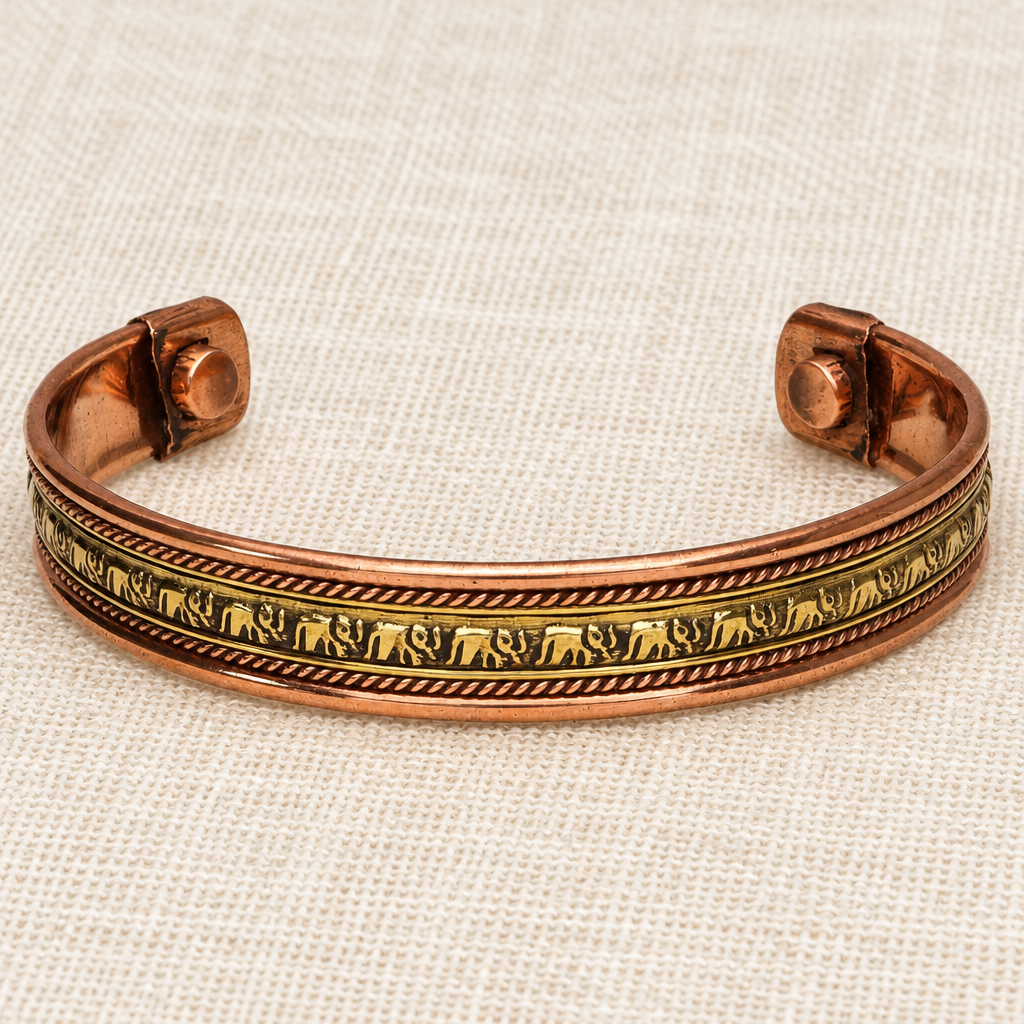 Bracciale in rame con elefante su lino