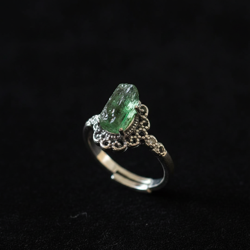 Anello tormalina macro close-up