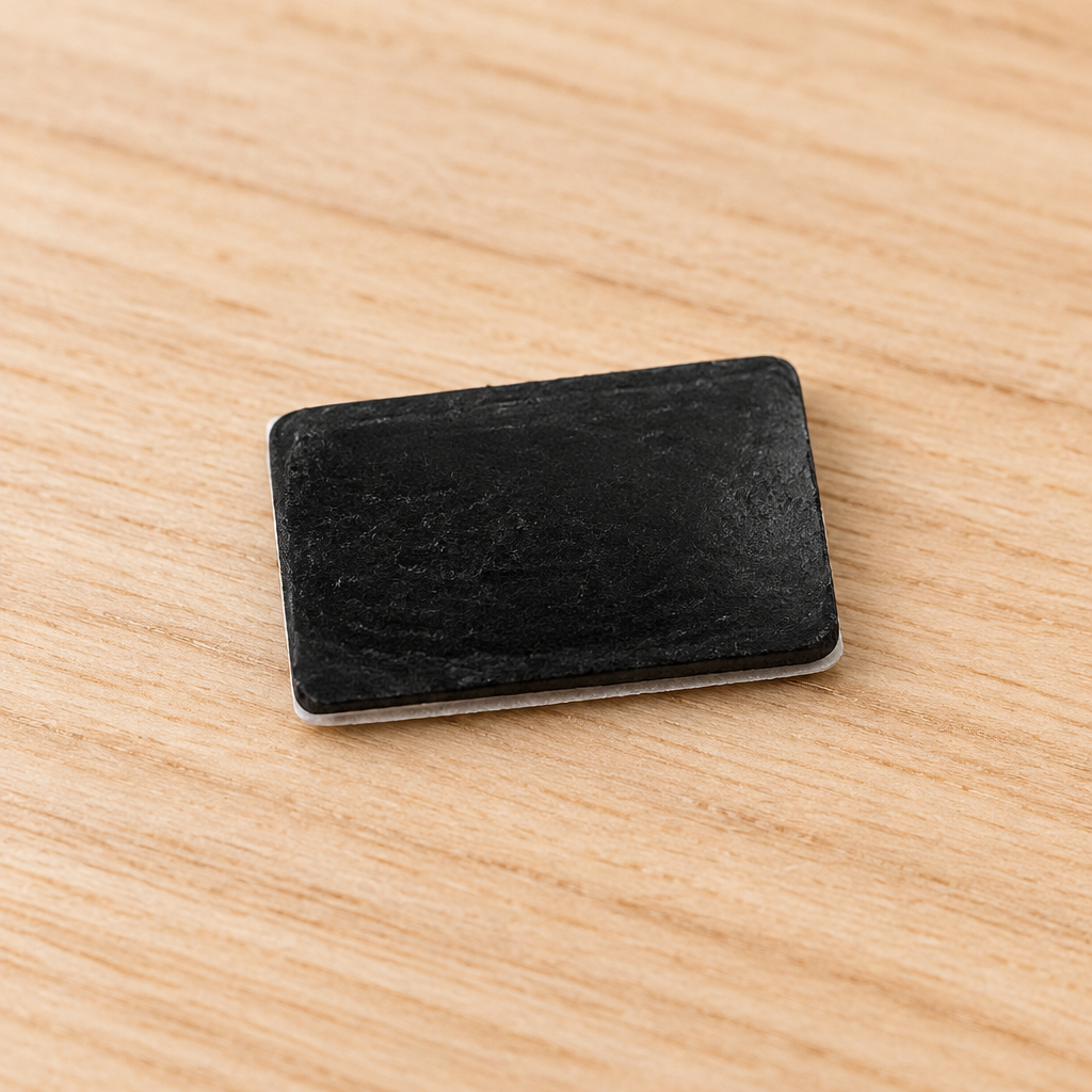Piastra adesiva in shungite su legno