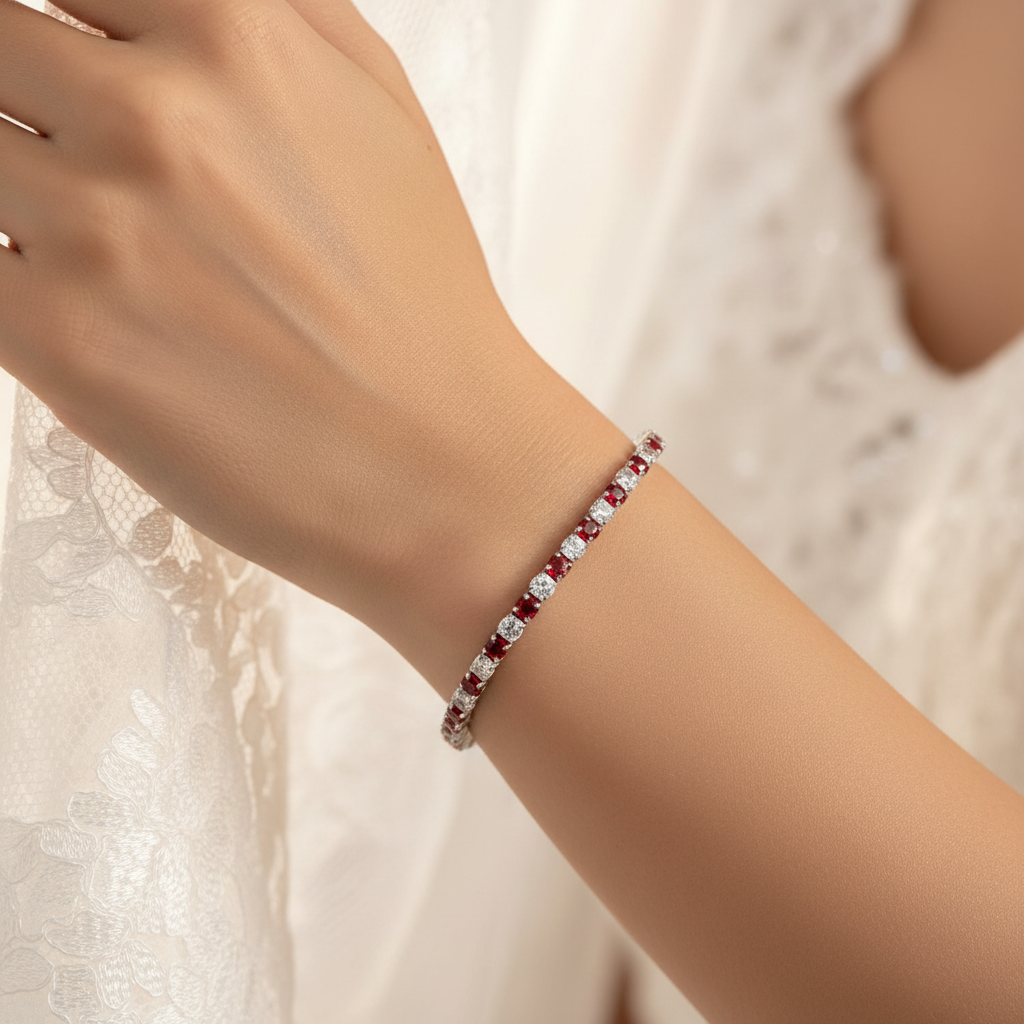 Bracciale Tennis in Argento con Moissanite Rosso e Bianco - indossato al polso