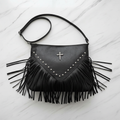 Borsa Ecopelle Frange Croce - flat lay su marmo bianco