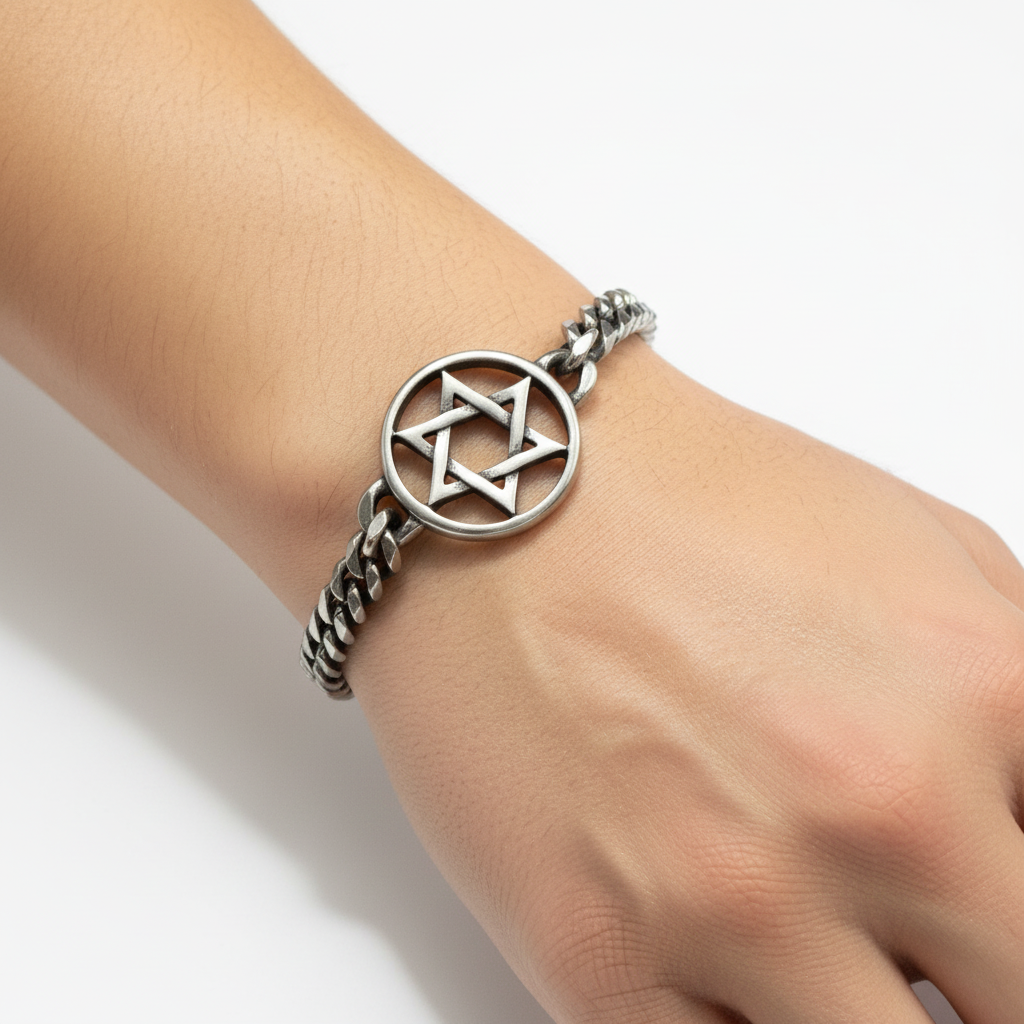 Bracciale Stella di David indossato al polso