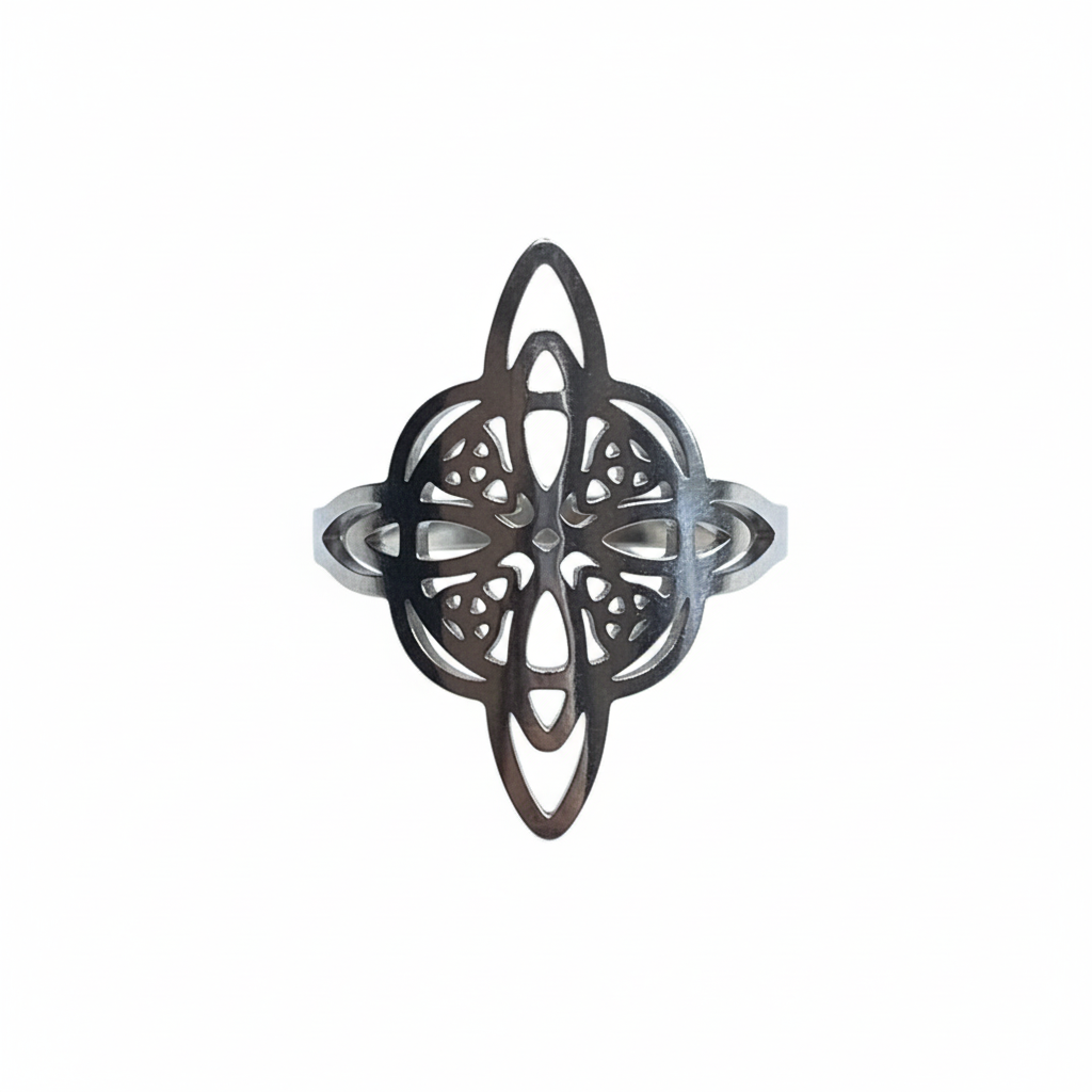 Anello nodo della strega in acciaio inox - sfondo bianco
