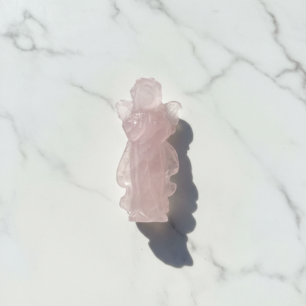 Angelo in preghiera quarzo rosa 11x4 cm