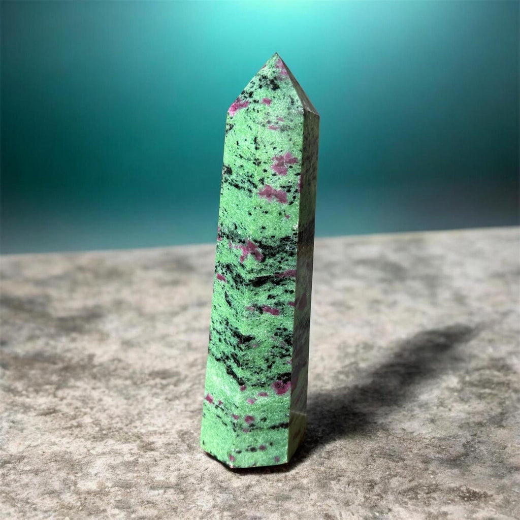 Obelisco di Ruby Zoisite punta
